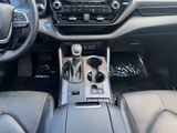 Used 2022 Toyota Highlander Hybrid SUV