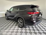 Used 2021 Toyota Highlander SUV