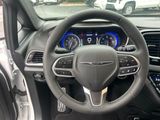 Used 2025 Chrysler Pacifica Van