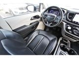 Used 2023 Chrysler Pacifica Van
