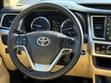 Used 2017 Toyota Highlander SUV