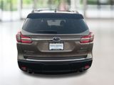 Ascent Limited 8 Passenger