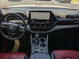 Used 2023 Toyota Highlander SUV