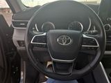 Used 2024 Toyota Highlander Hybrid SUV