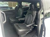 Used 2025 Chrysler Pacifica Van