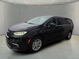 Used 2024 Chrysler Pacifica Van