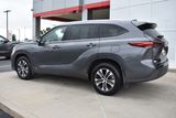 Used 2022 Toyota Highlander Hybrid SUV