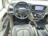 Used 2024 Chrysler Pacifica Van