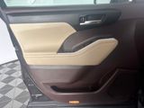 Used 2021 Toyota Highlander SUV