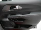 Used 2025 Chrysler Pacifica Van