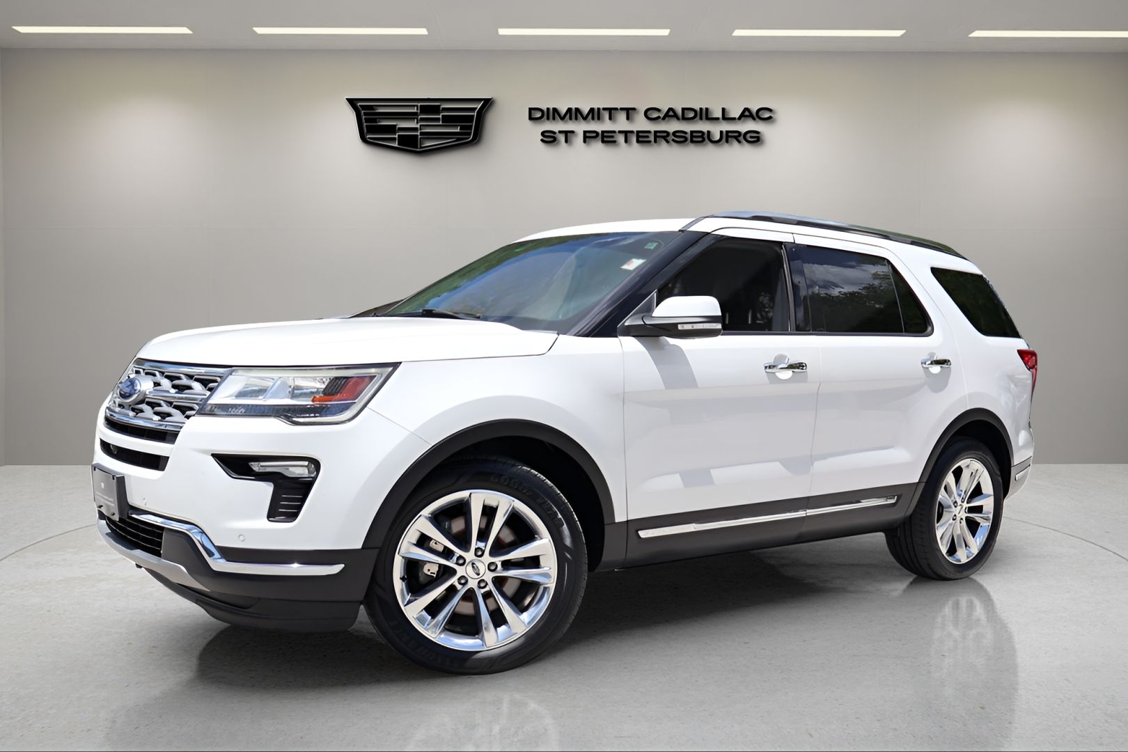 White Platinum Clearcoat Metallic 2019 Ford Explorer SUV / Crossover Front-Wheel Drive 6-Speed Automatic