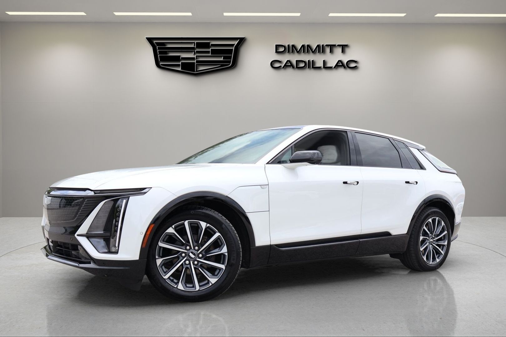 Crystal White Tricoat 2024 Cadillac LYRIQ SUV / Crossover Rear-Wheel Drive 1-Speed Automatic