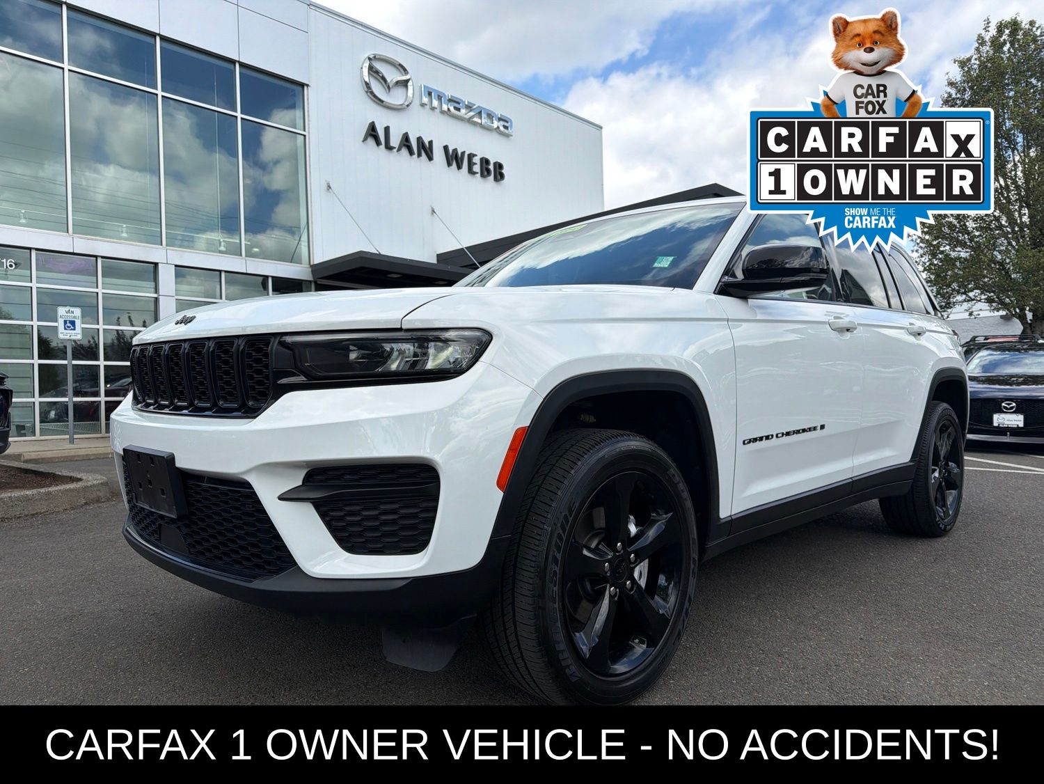 Bright White Clearcoat 2023 Jeep Grand Cherokee SUV / Crossover Four-Wheel Drive 8-Speed Automatic