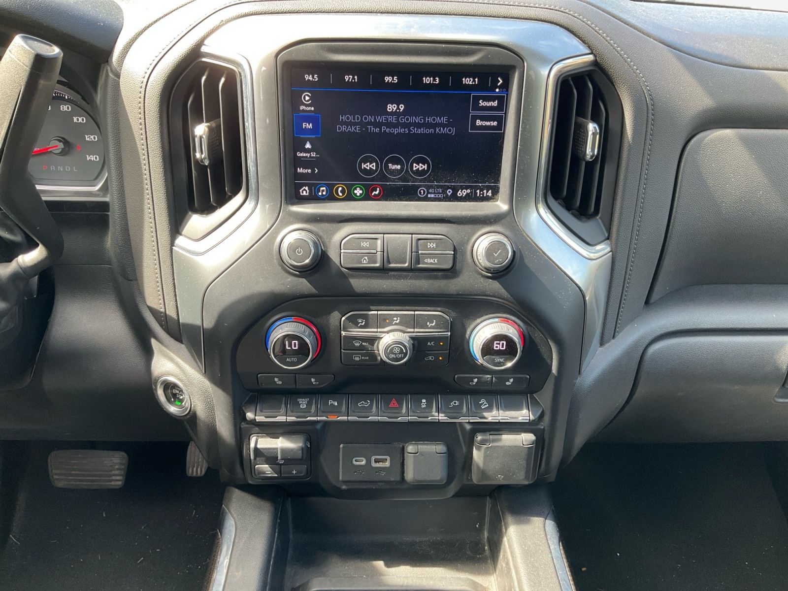 2022 Summit White Chevrolet Silverado 2500HD LT 4X4 Truck