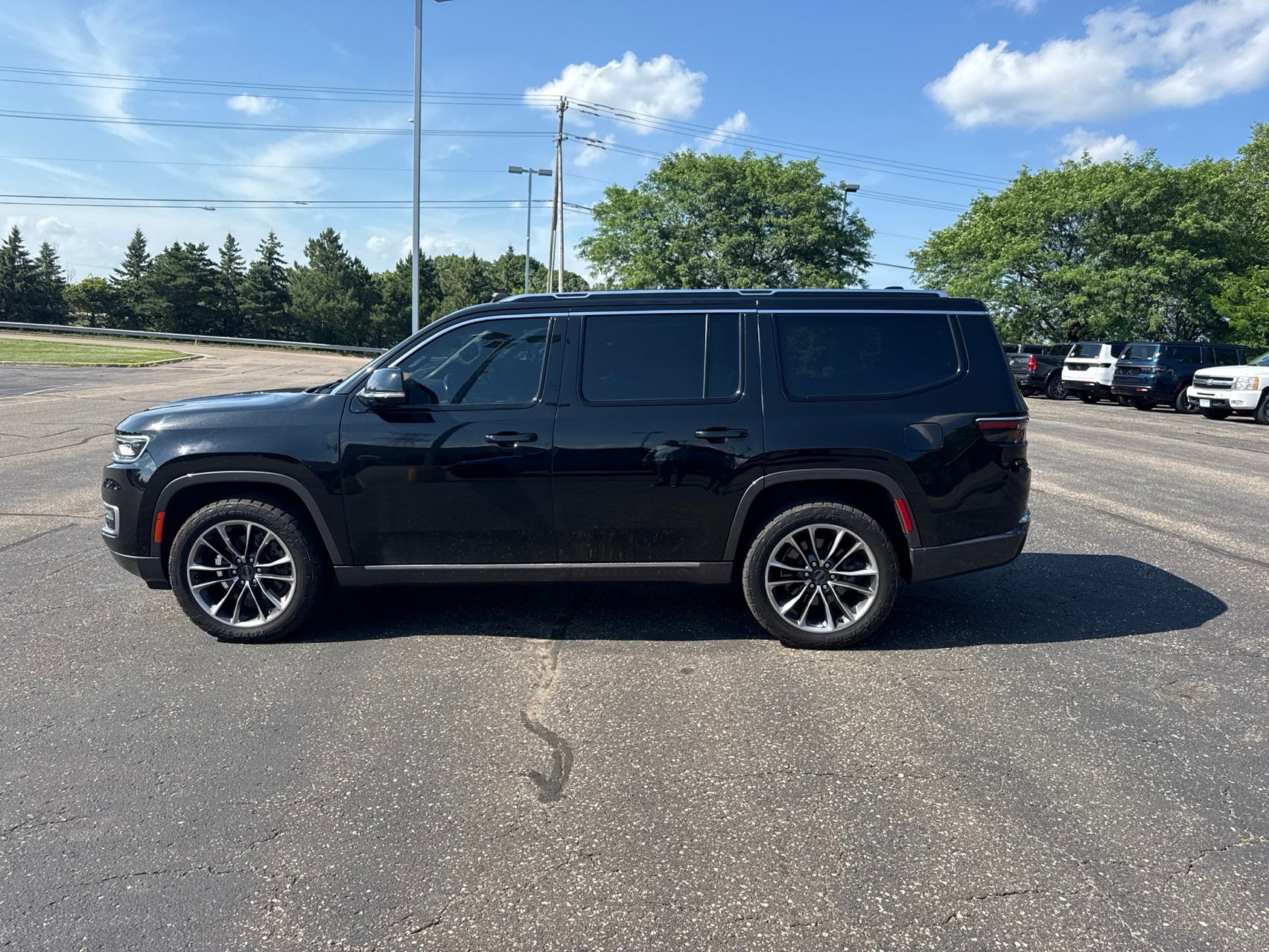 2022 Diamond Black Crystal Pearlcoat Jeep Wagoneer Series III 4X4 SUV