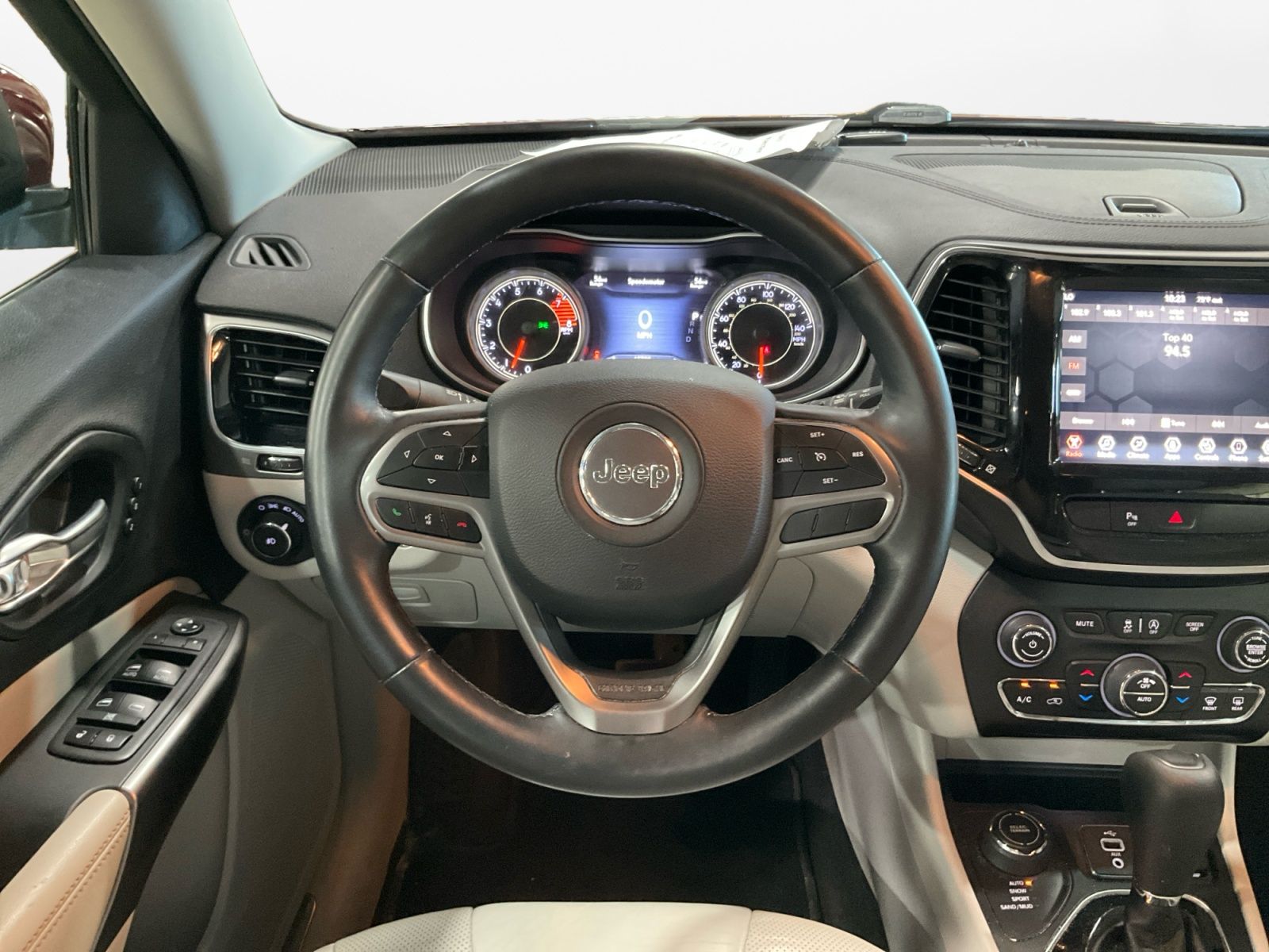 2019 Velvet Red Pearlcoat Jeep Cherokee Limited 4X4 SUV