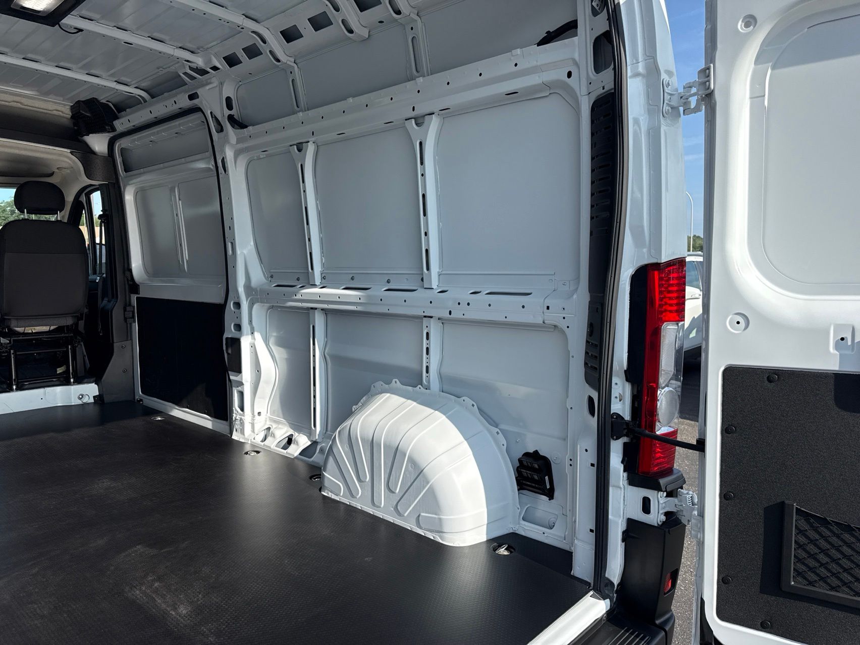 2025 Bright White Clearcoat Ram ProMaster 2500 High Roof FWD Van