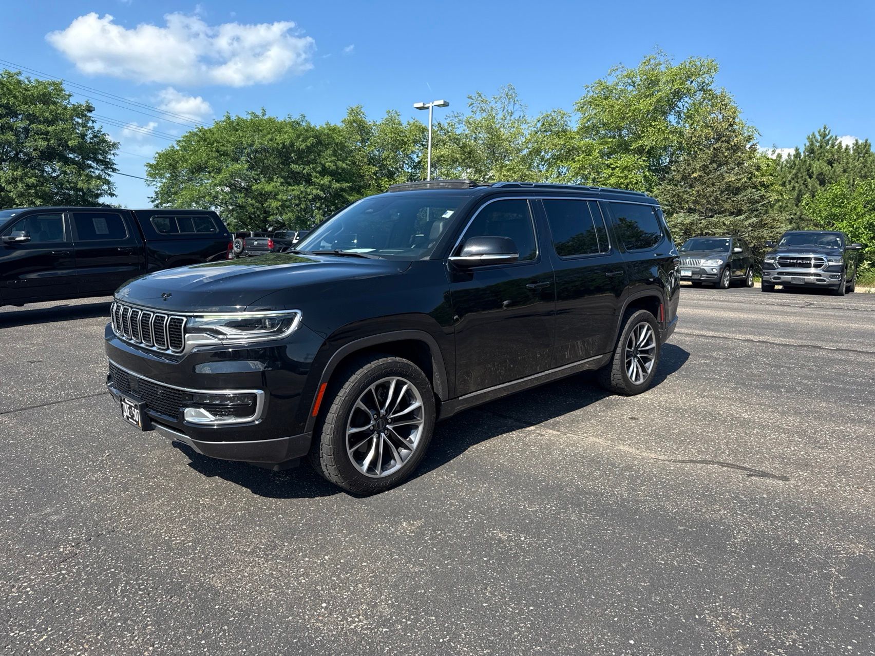 2022 Diamond Black Crystal Pearlcoat Jeep Wagoneer Series III 4X4 SUV