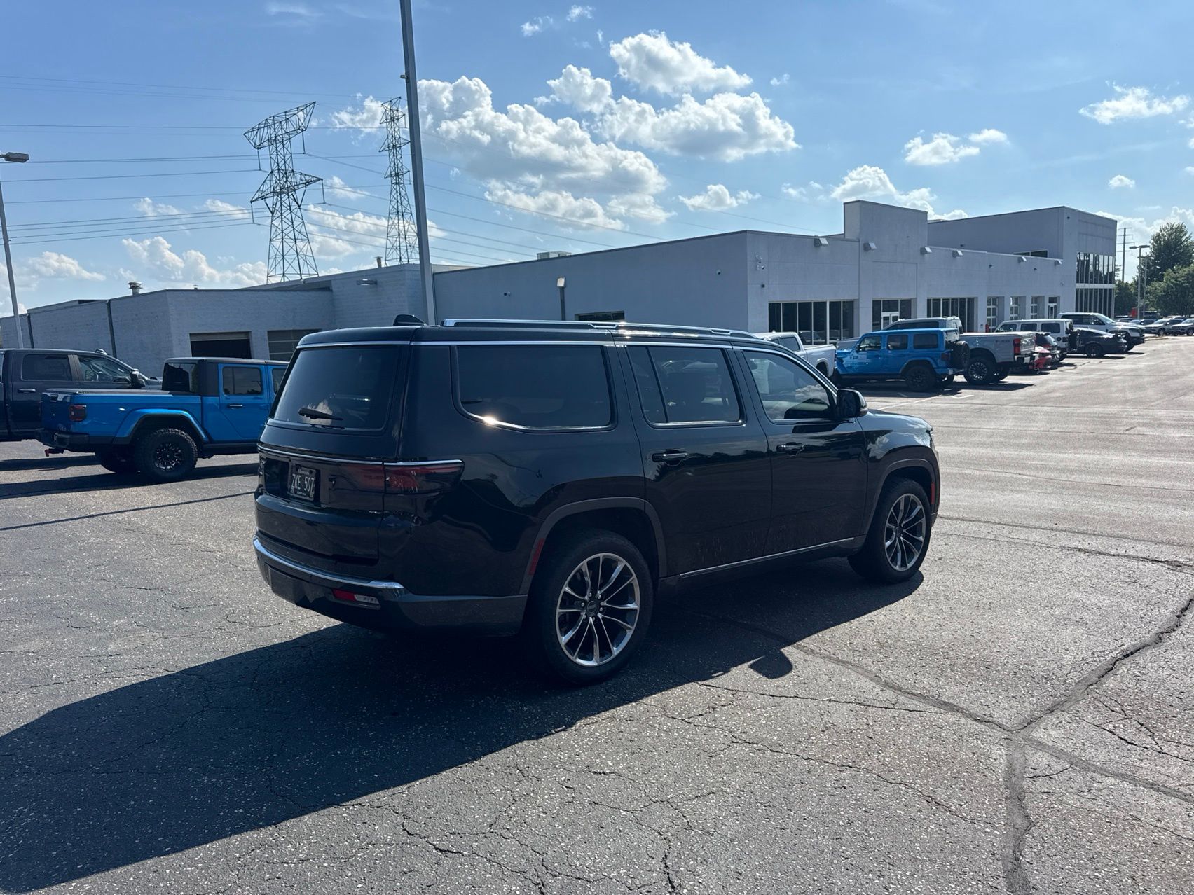 2022 Diamond Black Crystal Pearlcoat Jeep Wagoneer Series III 4X4 SUV