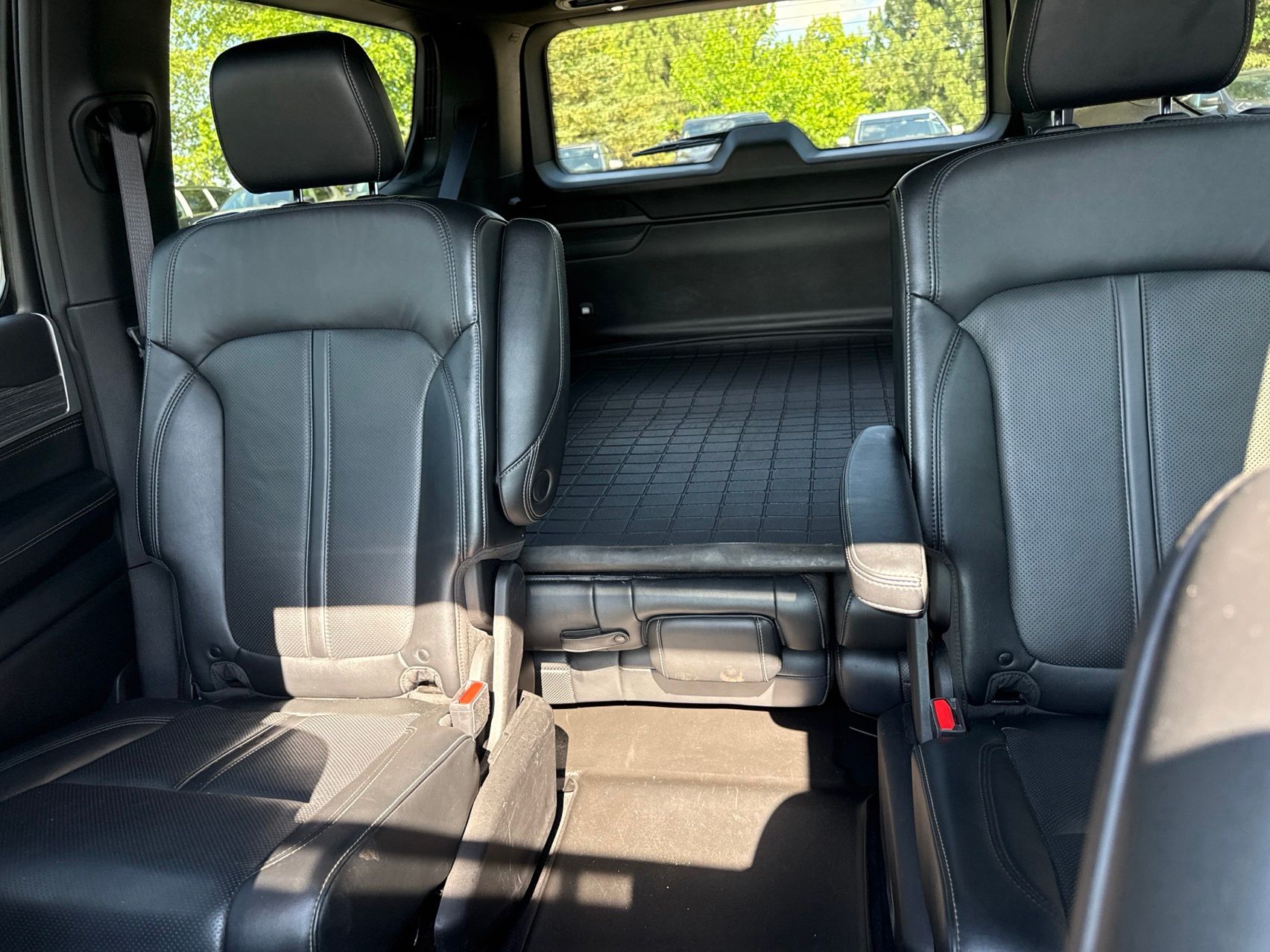 2022 Diamond Black Crystal Pearlcoat Jeep Wagoneer Series III 4X4 SUV