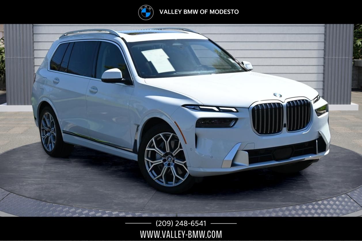  2025 BMW X7 xDrive40i AWD   