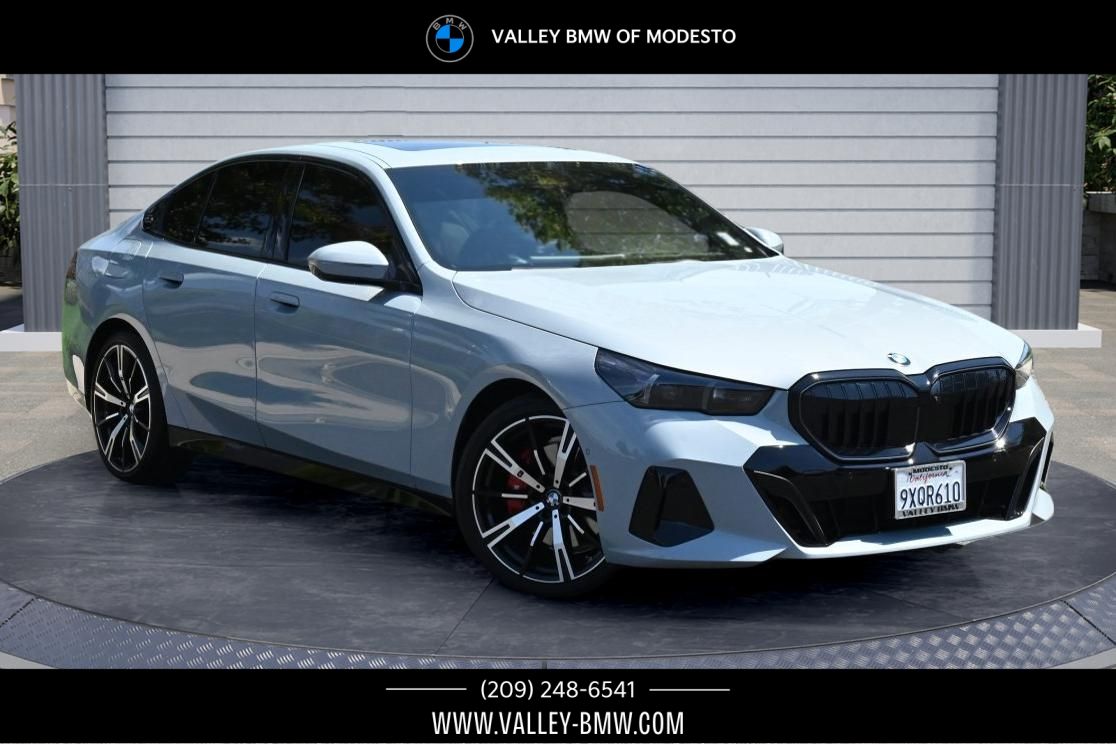 Brooklyn Gray Metallic 2026 BMW 5 Series Sedan Rear-Wheel Drive 8-Speed Automatic