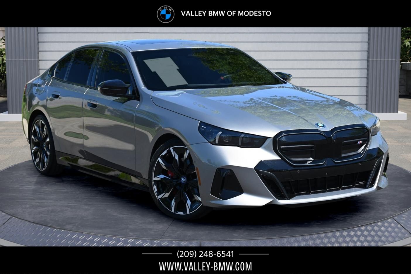 Gray Metallic 2024 BMW i5 M60 AWD Sedan All-Wheel Drive Automatic