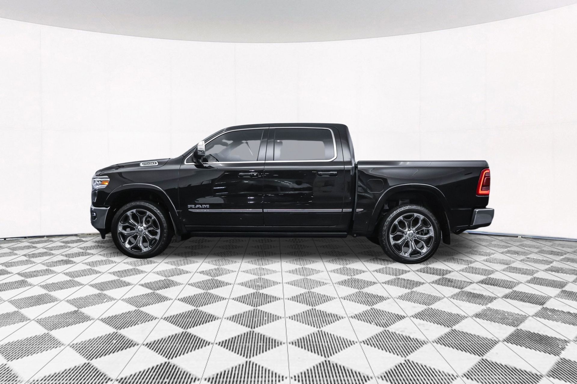 2023 RAM 1500 - Image 43