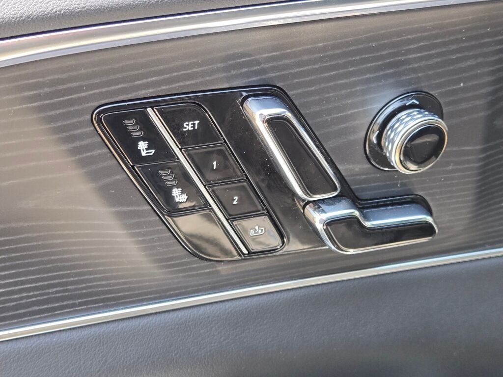 2025 Cadillac Lyriq Sport photo 27
