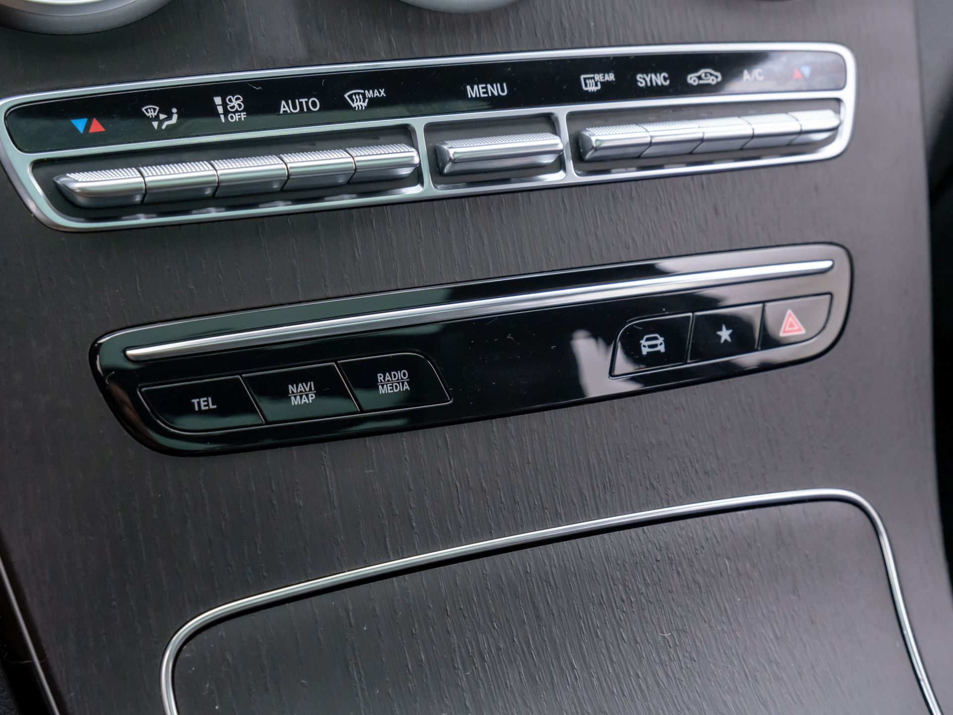 2021 Mercedes-Benz GLC GLC 300 photo