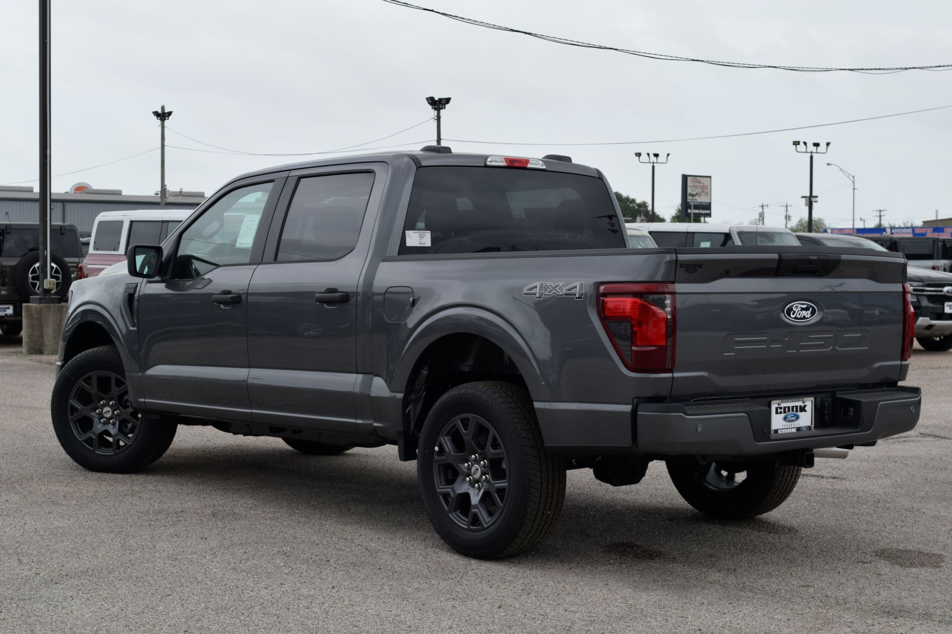 View vehicle photo 4