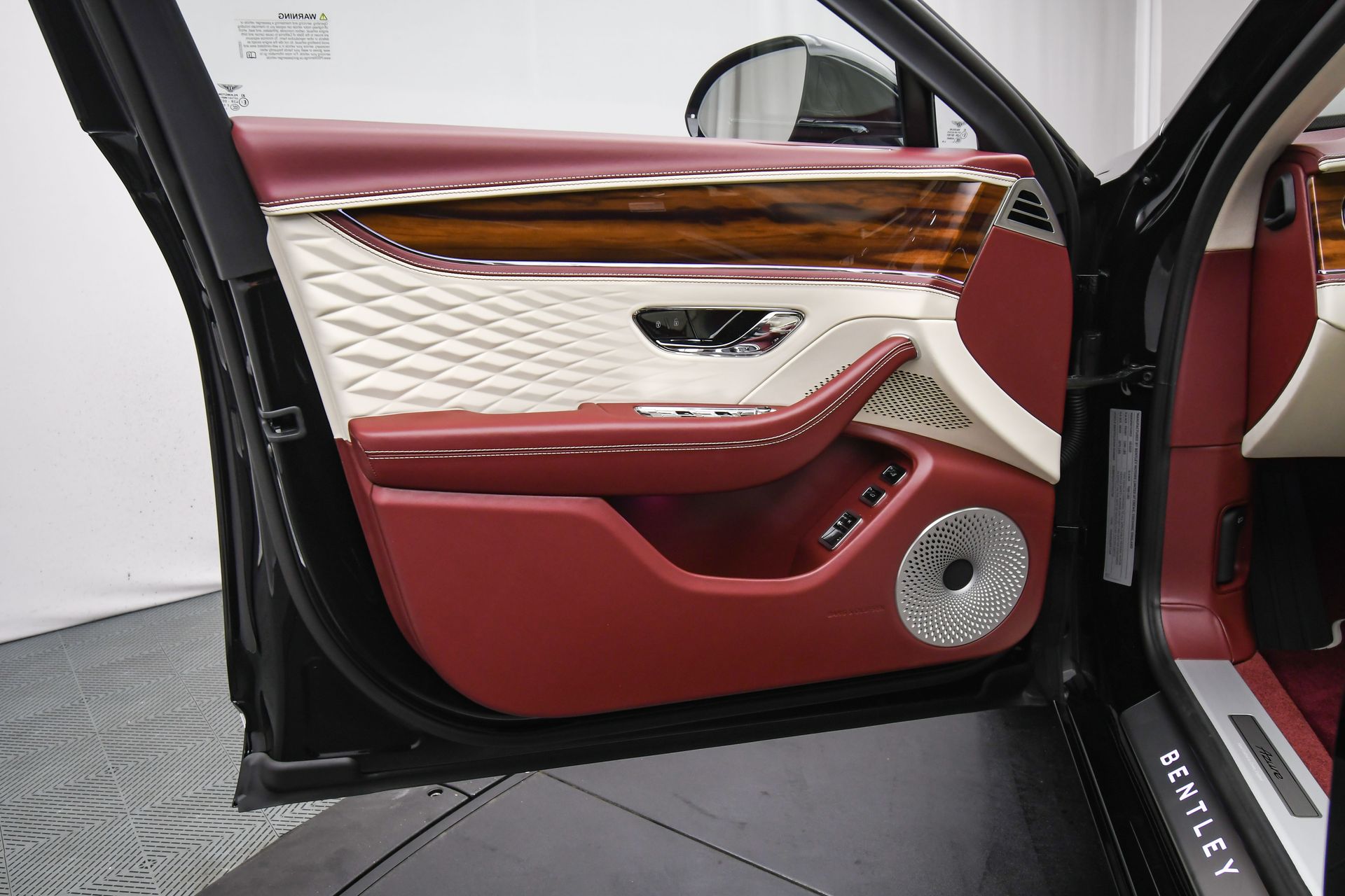 2026 Bentley Flying Spur - Photo 40