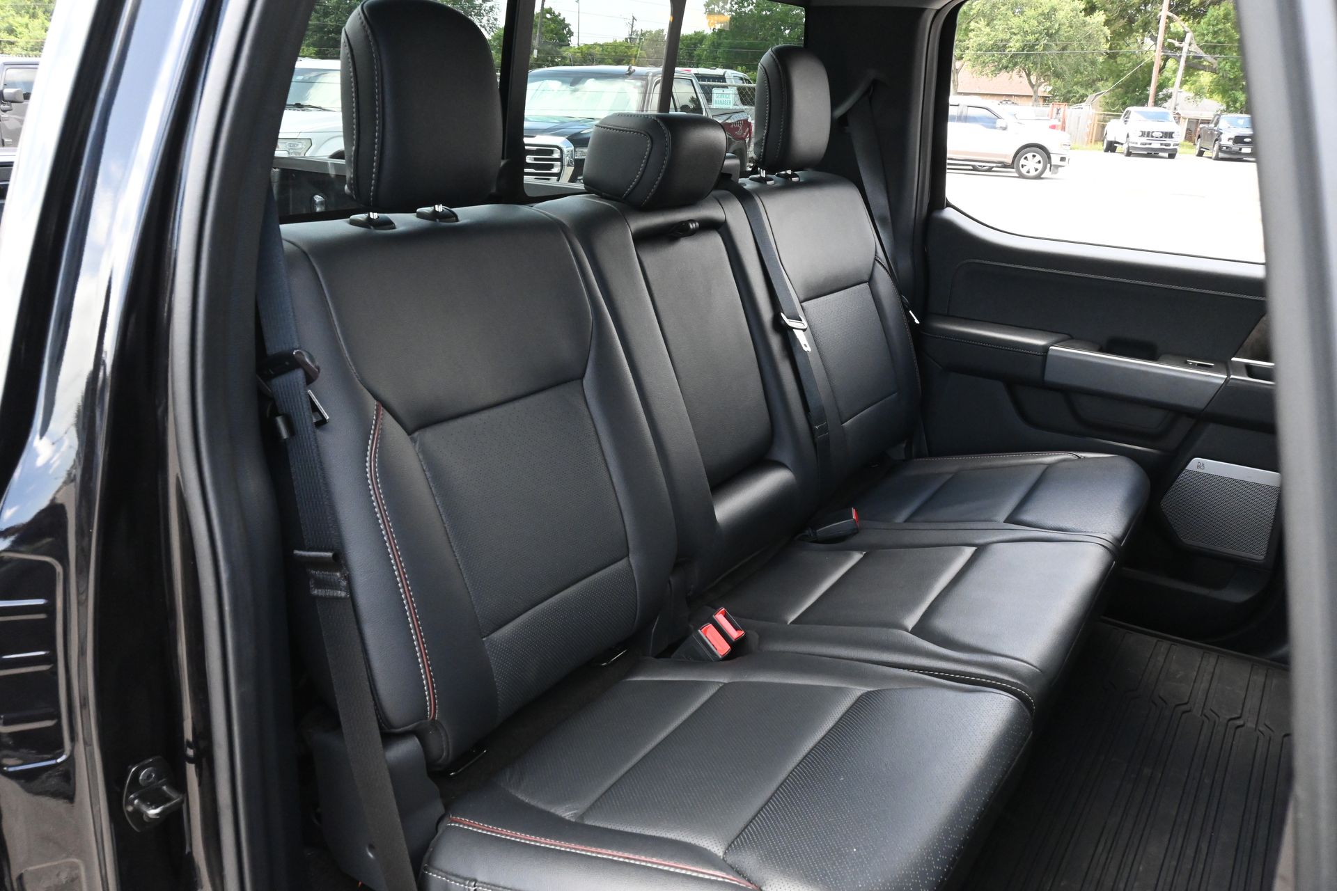 2022 Ford F-150 Lariat Black at AutoSavvy Houston Southwest