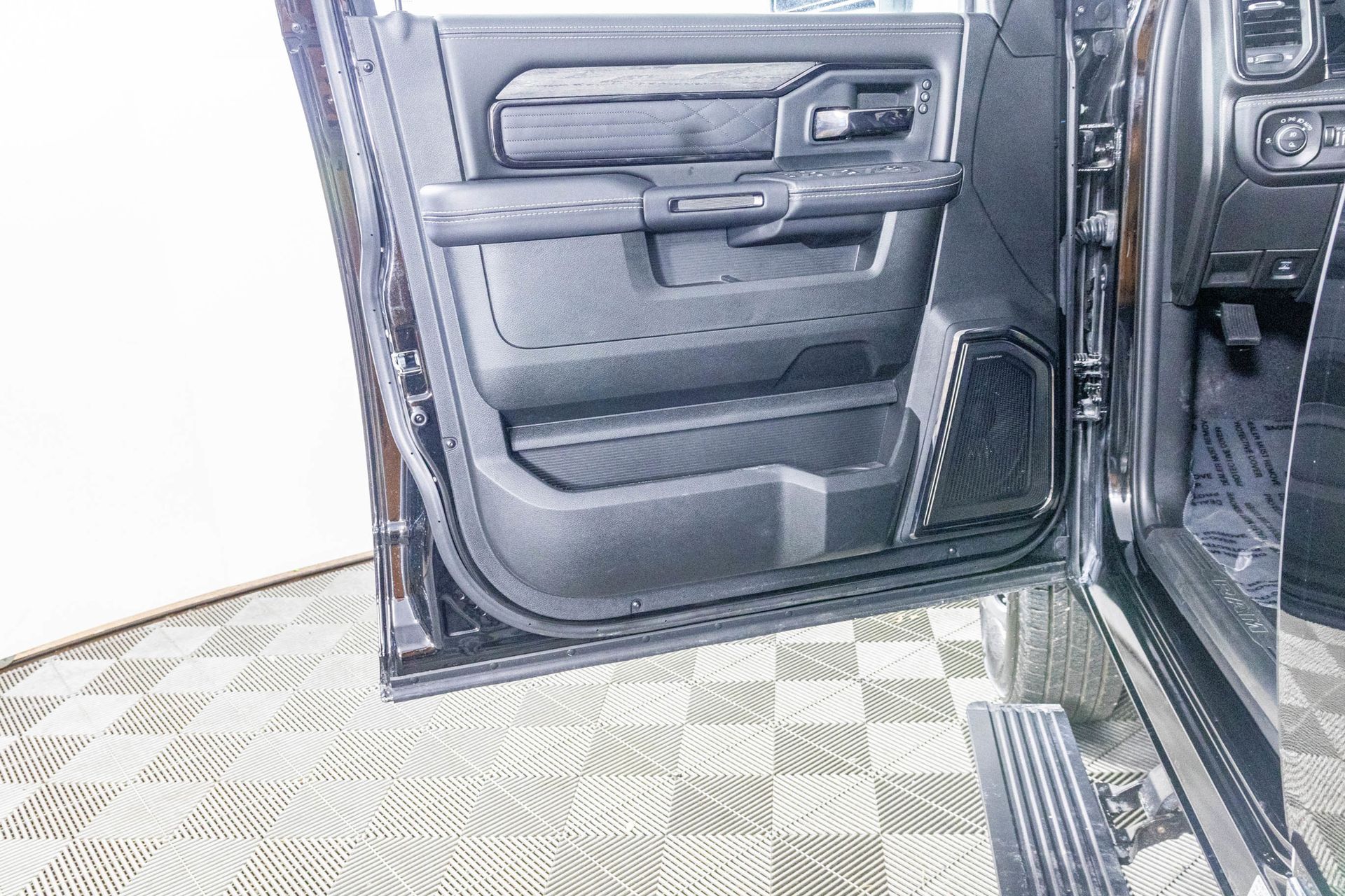 2026 RAM 3500 - Image 14