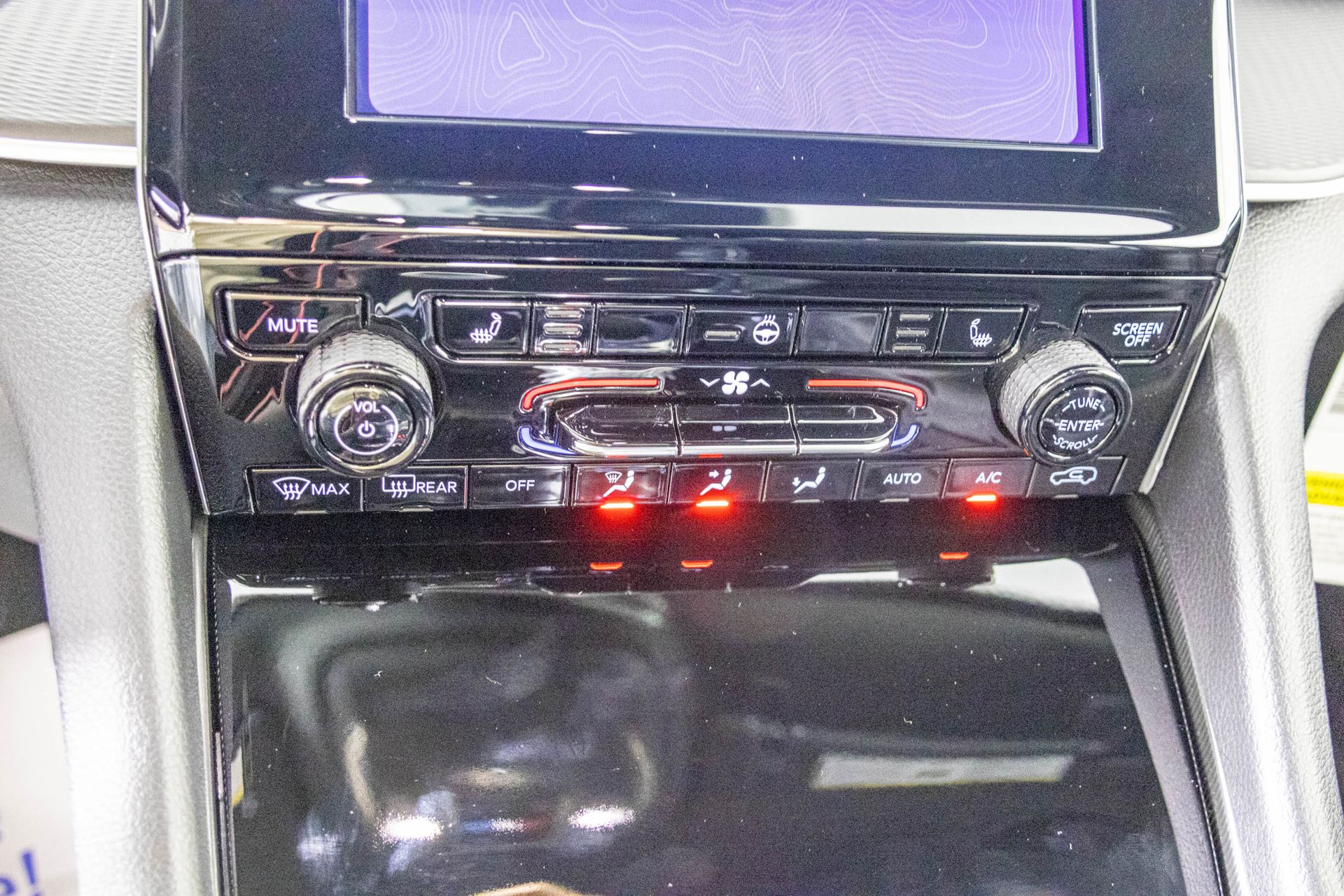 2025 JEEP GRAND CHEROKEE - Image 23