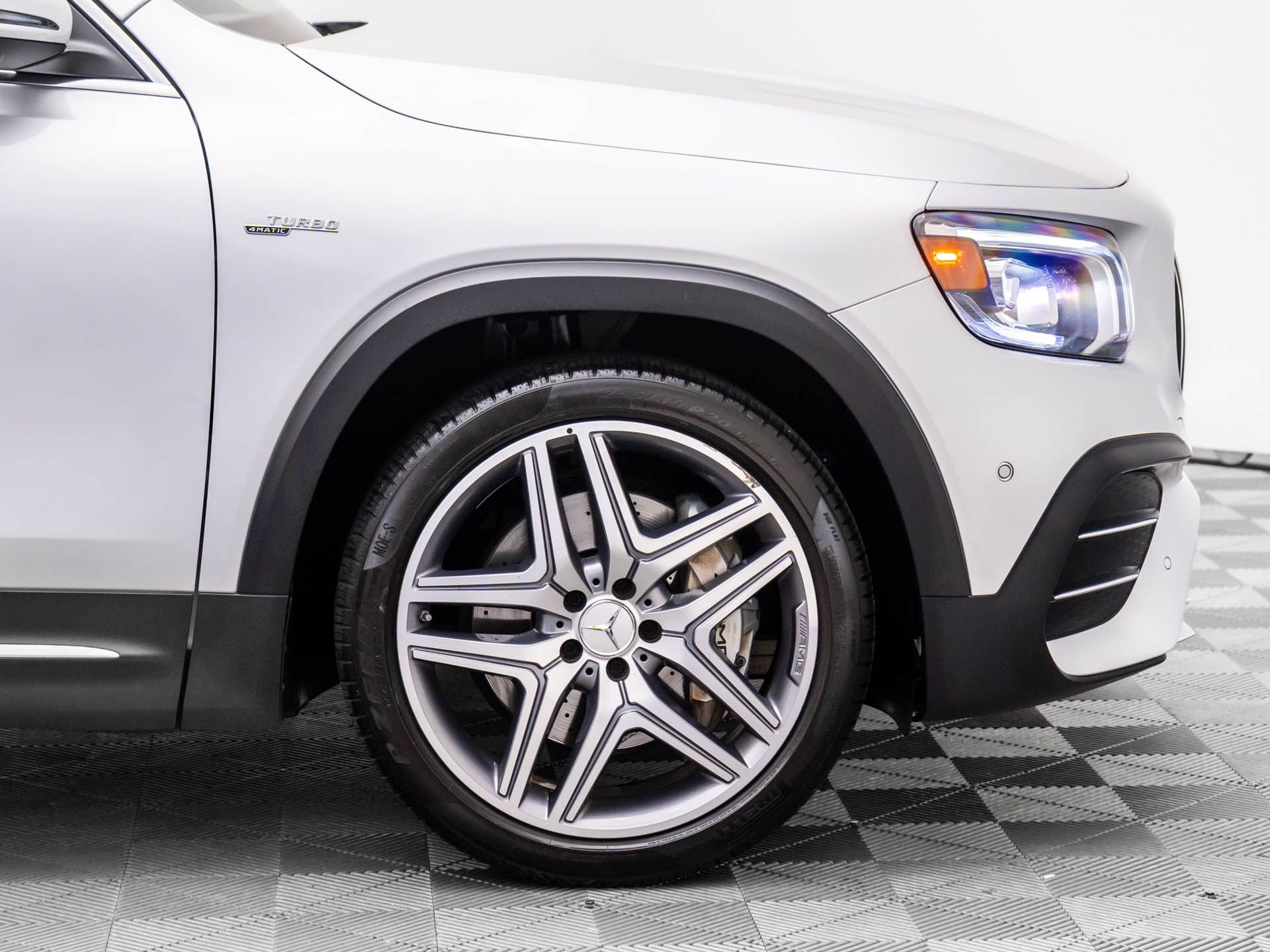 2022 Mercedes-Benz GLB GLB 35 AMG photo