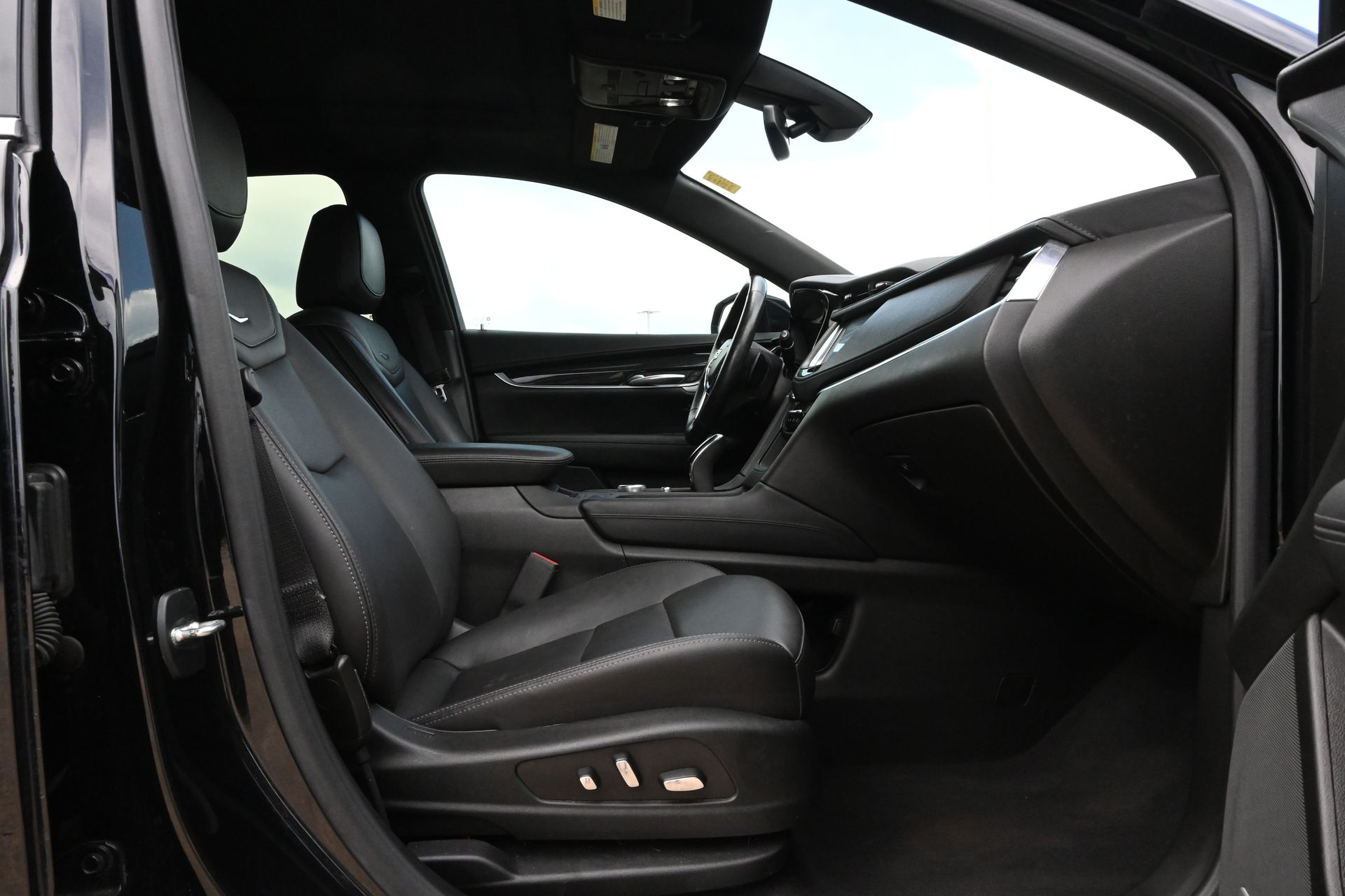 2023 Cadillac XT5 Premium Luxury Black at North Houston Mitsubishi