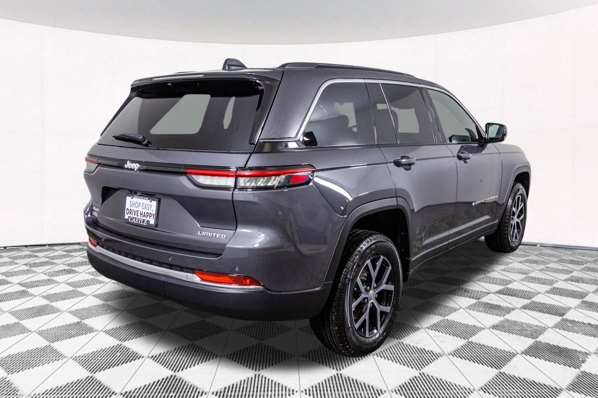 2025 JEEP GRAND CHEROKEE - Image 8