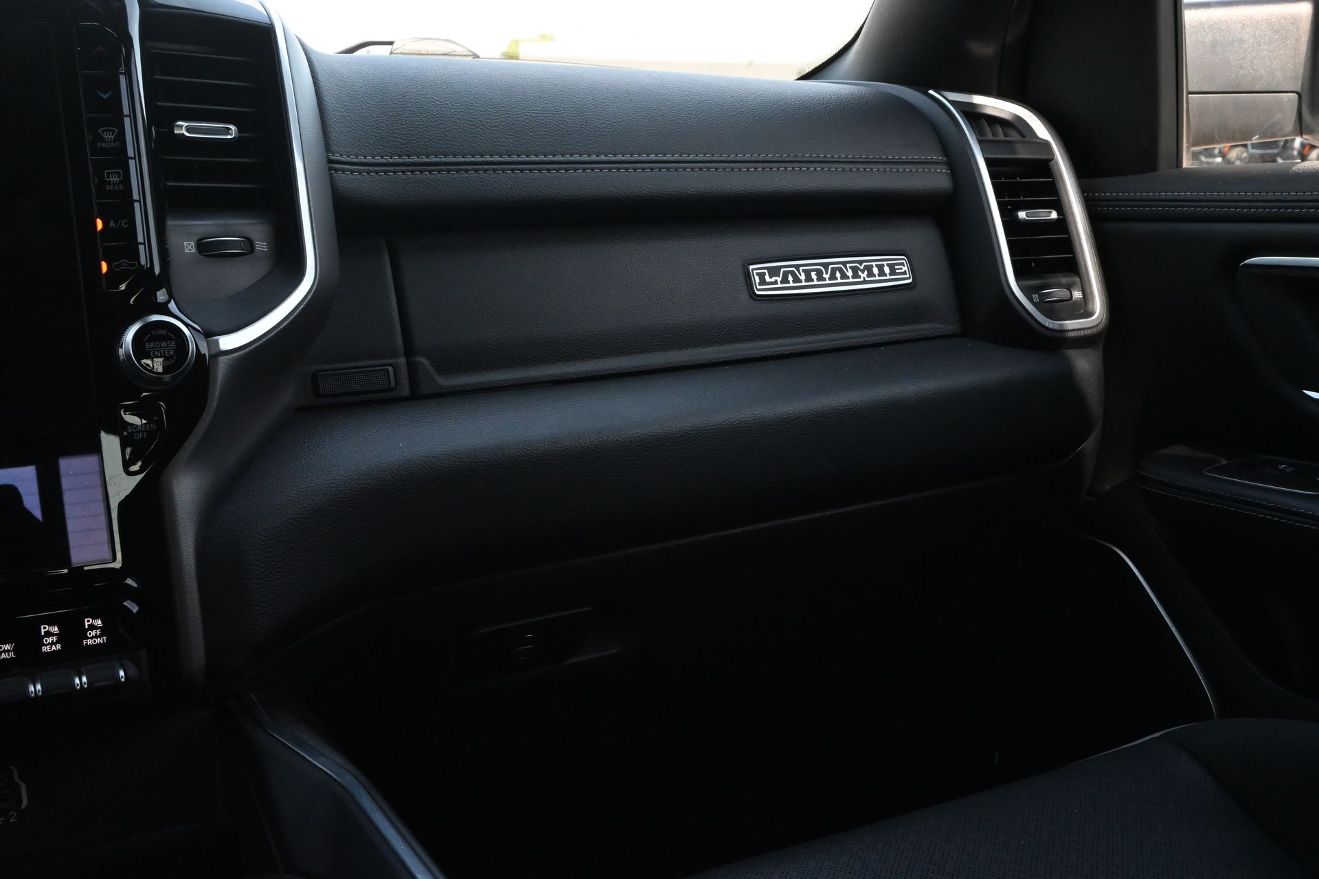 2020 Ram 1500 Laramie - 8