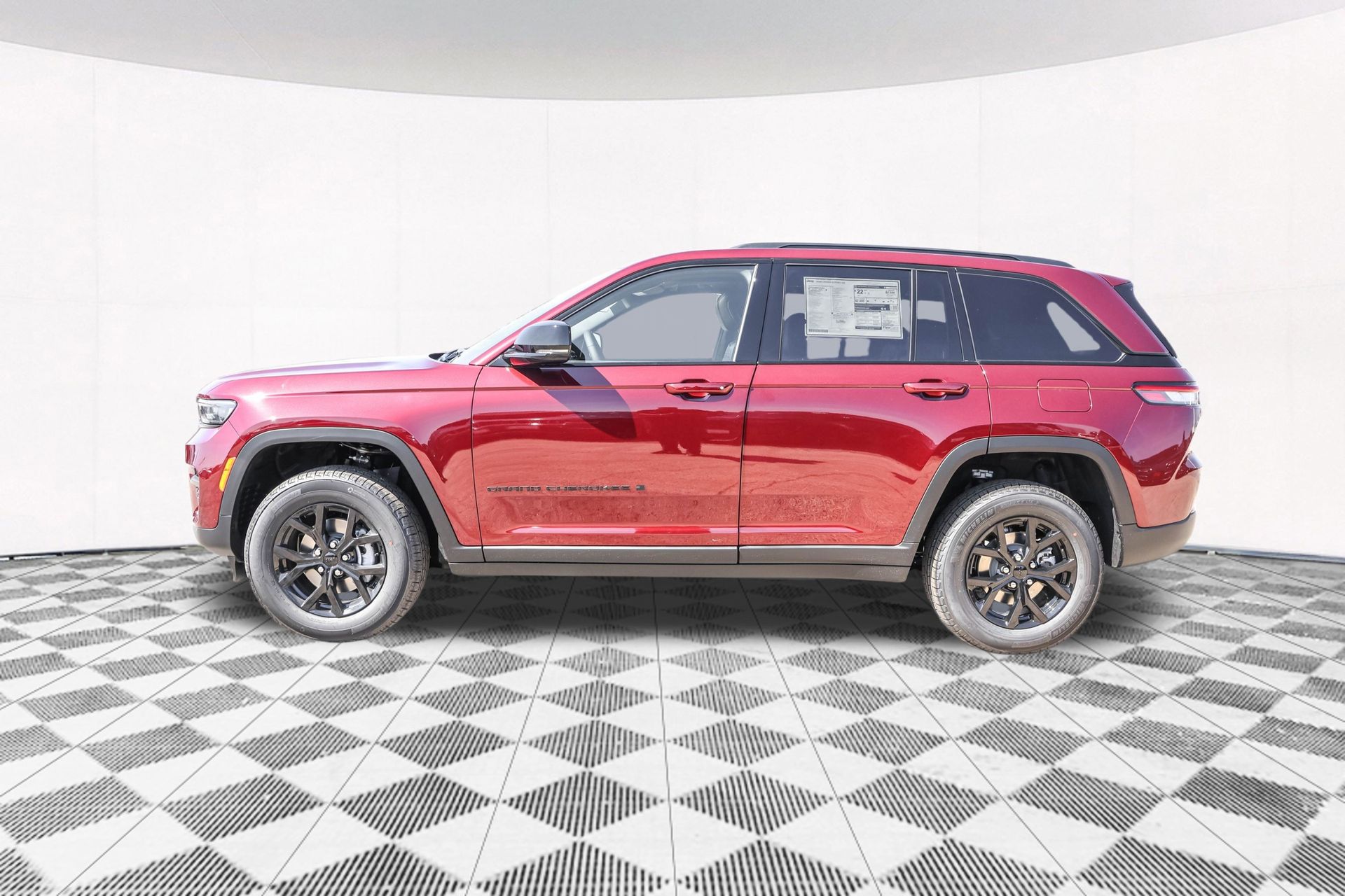 2025 JEEP GRAND CHEROKEE - Image 12
