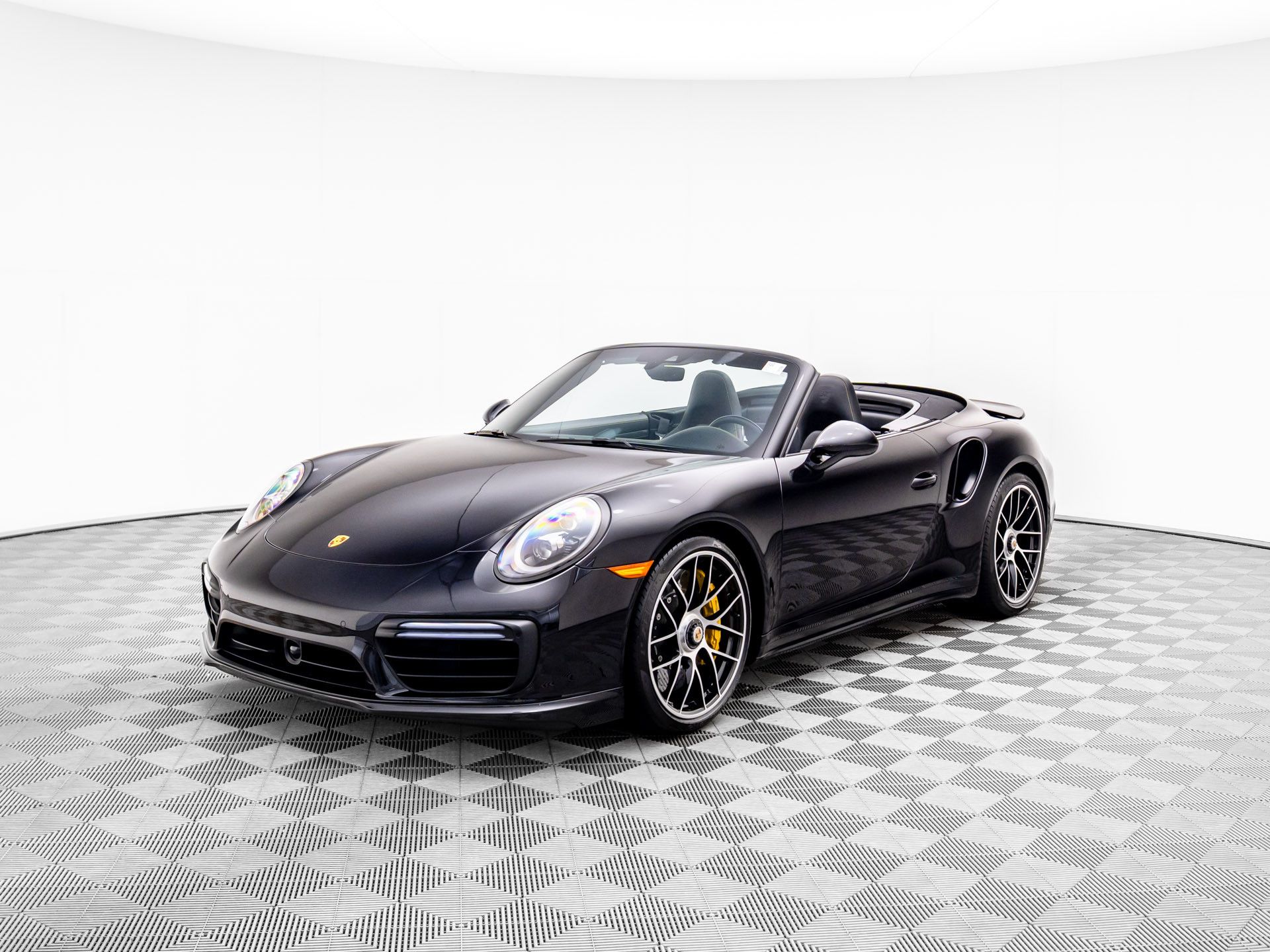 2019 Porsche 911 Turbo S photo