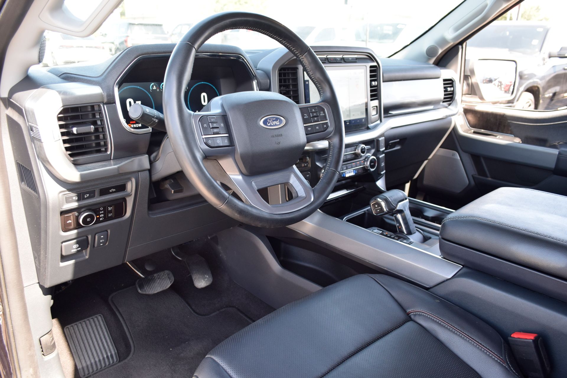 2023 Ford F-150 Lariat Black at EAG Ford Navasota