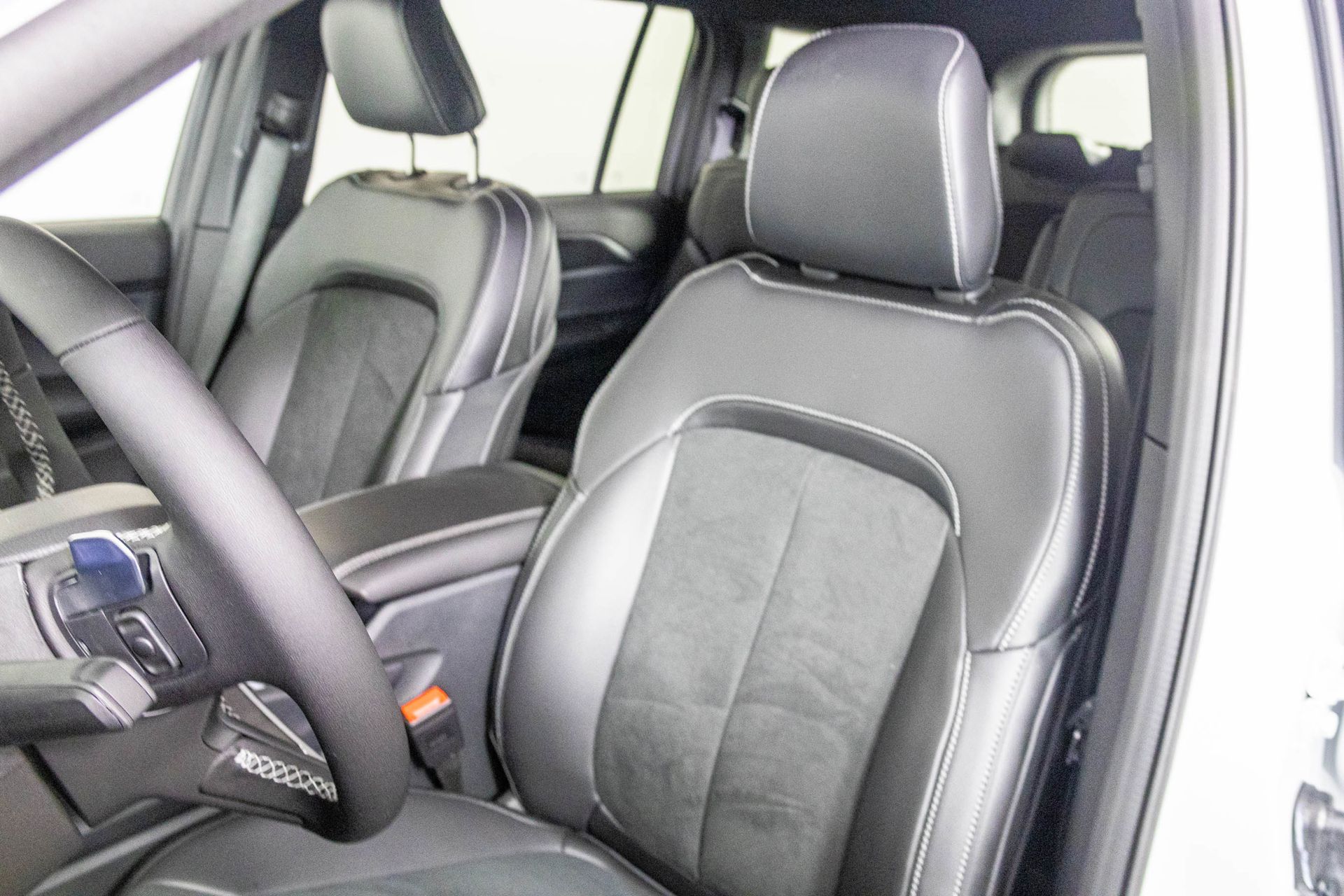 2025 JEEP GRAND CHEROKEE L - Image 17