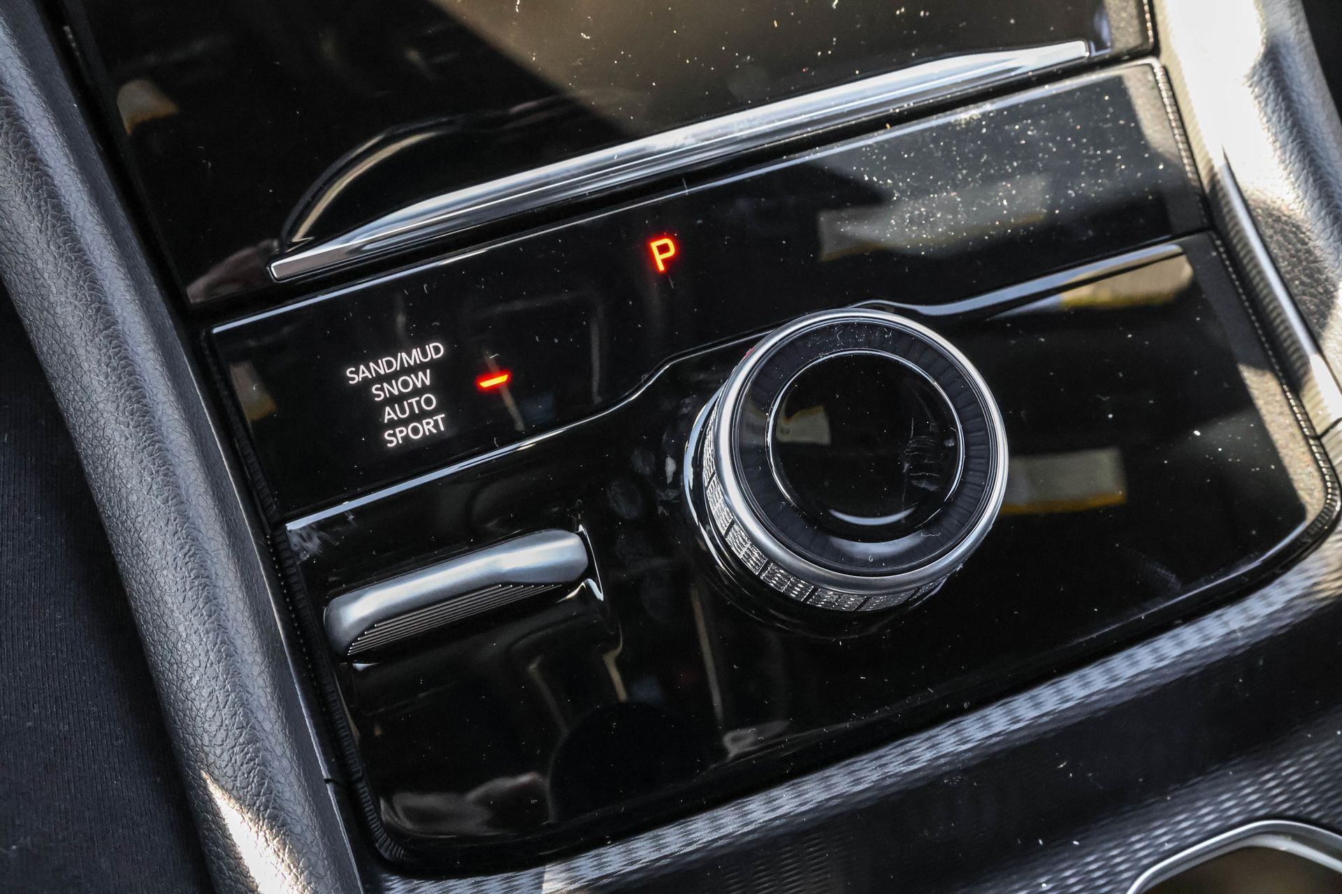 2025 JEEP GRAND CHEROKEE - Image 20