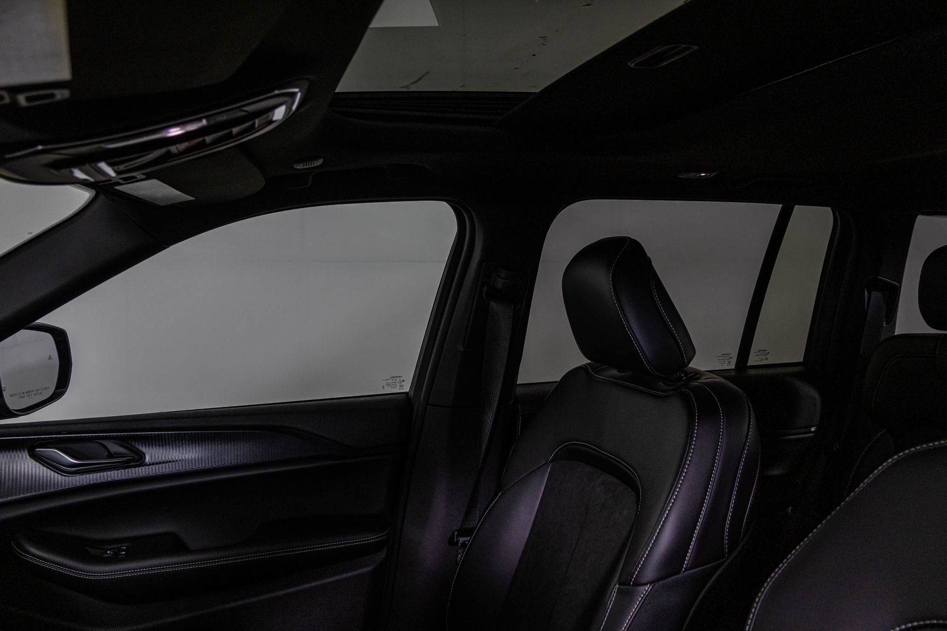 2025 JEEP GRAND CHEROKEE - Image 30