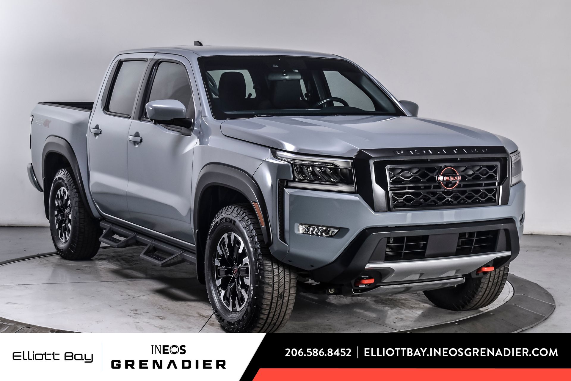 2023 Nissan Frontier PRO-4X Crew Cab 4WD