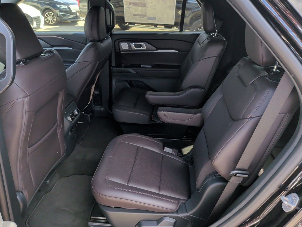 2026 Ford Explorer Platinum - 10