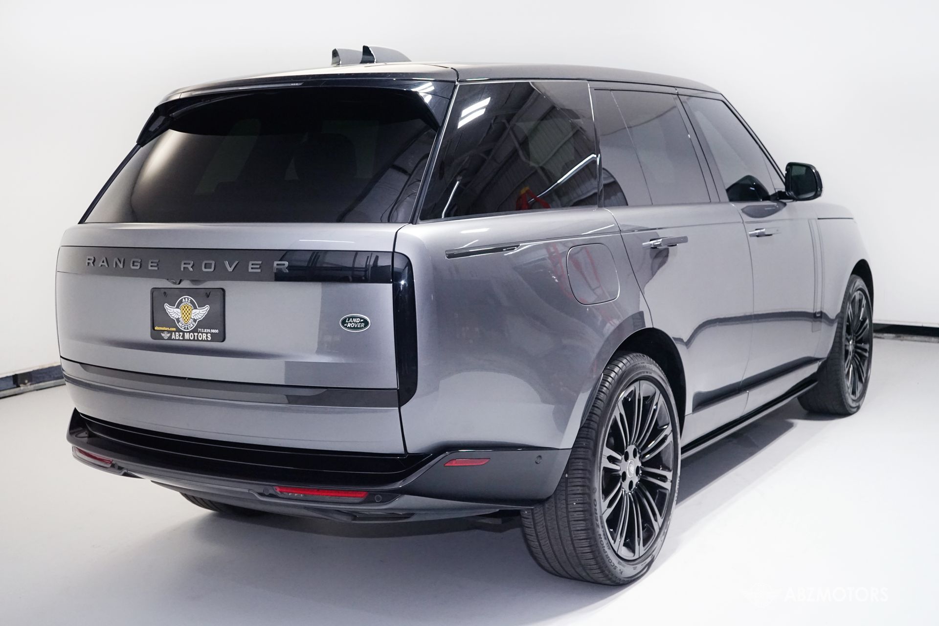 View vehicle photo 5