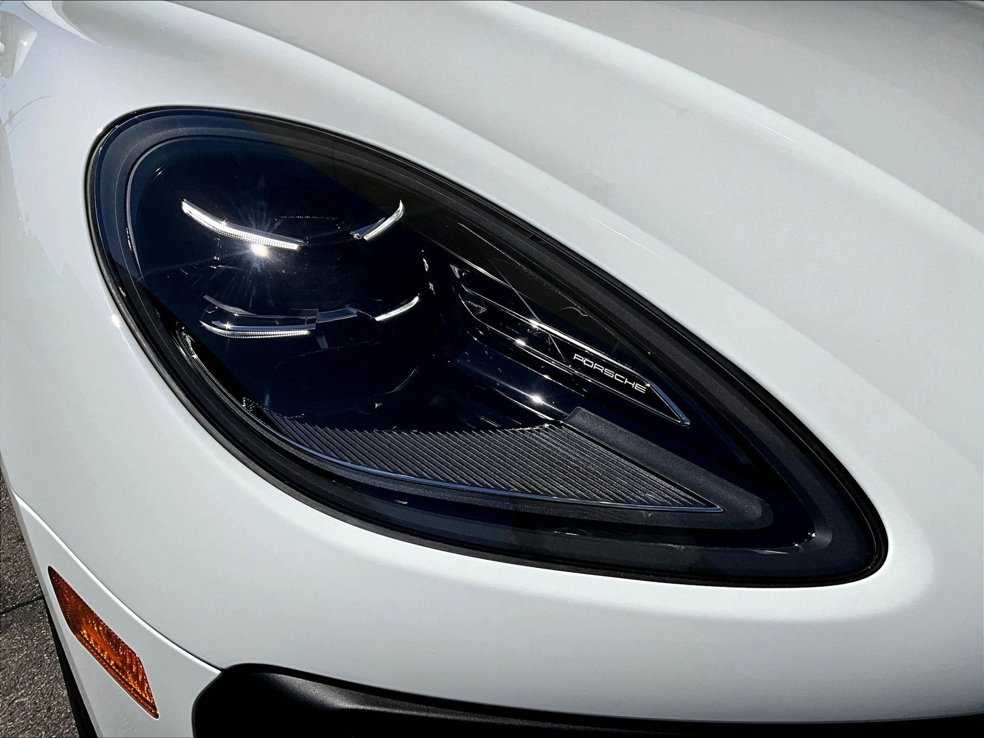 2025 Macan picture #11