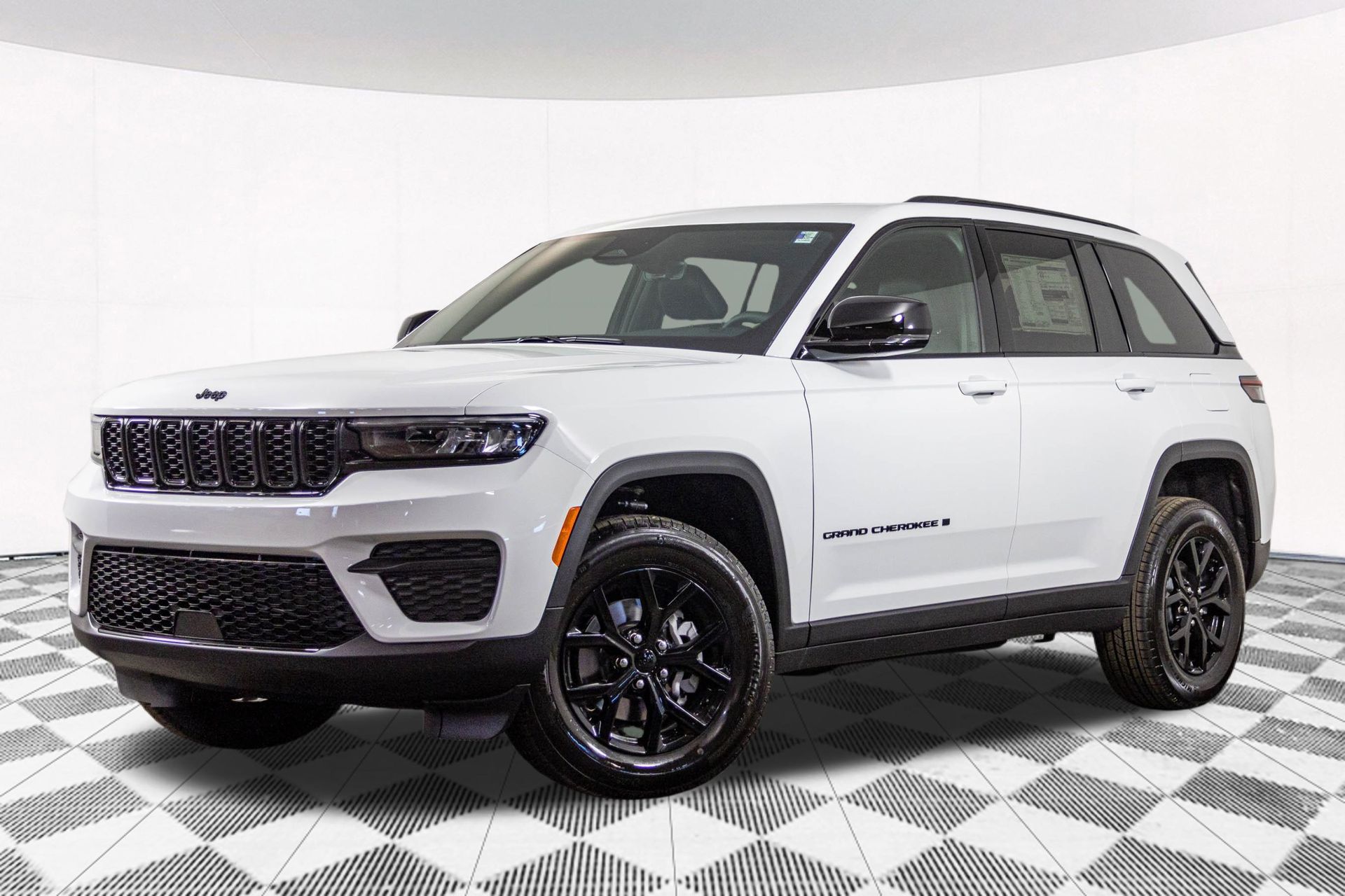 2025 JEEP GRAND CHEROKEE - Image 2